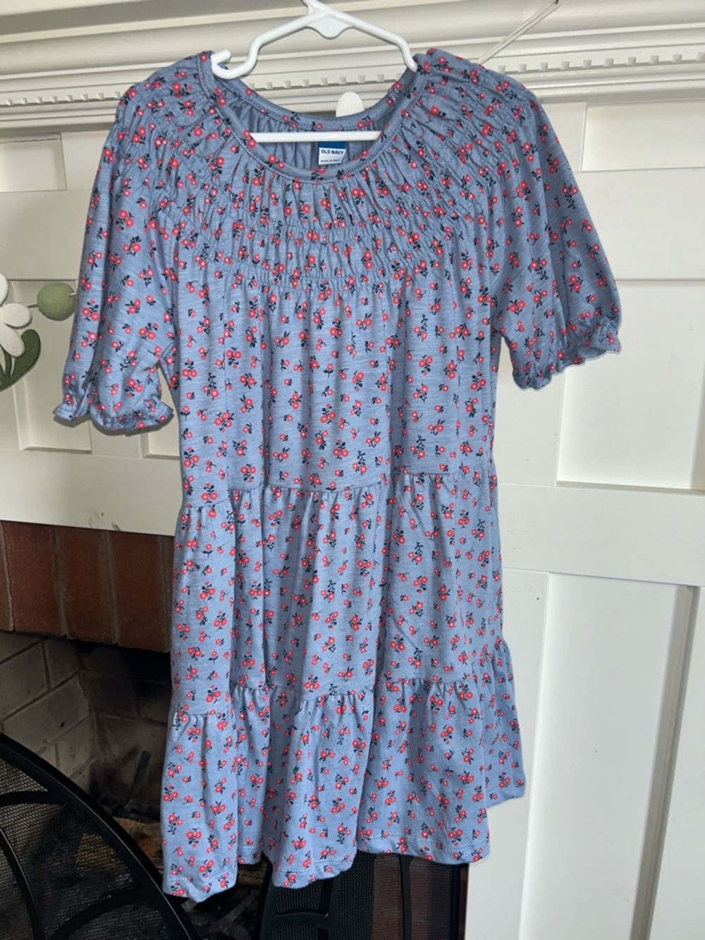 NWOT Old Navy Dress Smocked Floral Size S 6/7